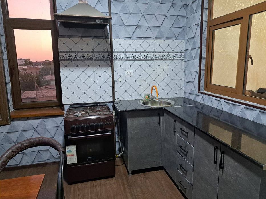 Oilaga qizlarga kvartra Chilonzor metrosi yonida