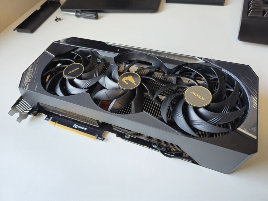 RTX 3090 AORUS XTREME, 24GB (DM pt poze actualizate)