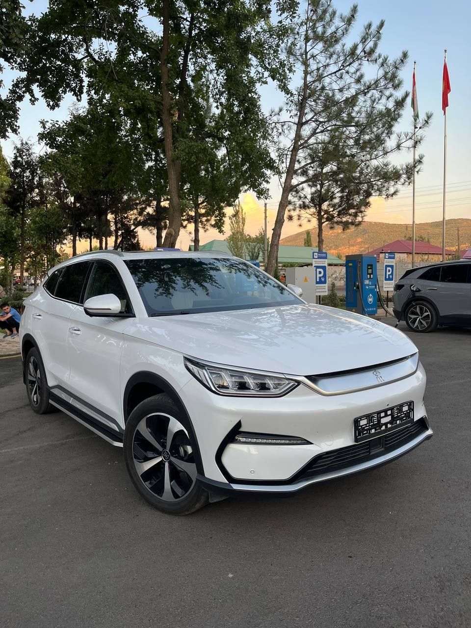 Byd song plus flagship