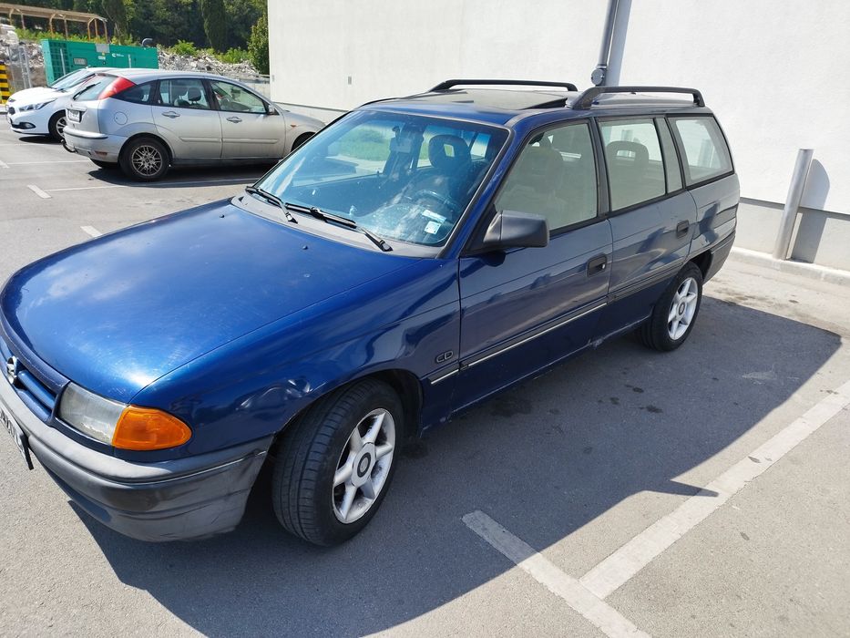 Opel Astra F 1.8i 90 к.с. комби