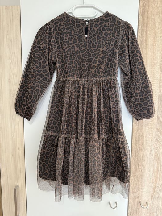 Детска рокля в размер 8год