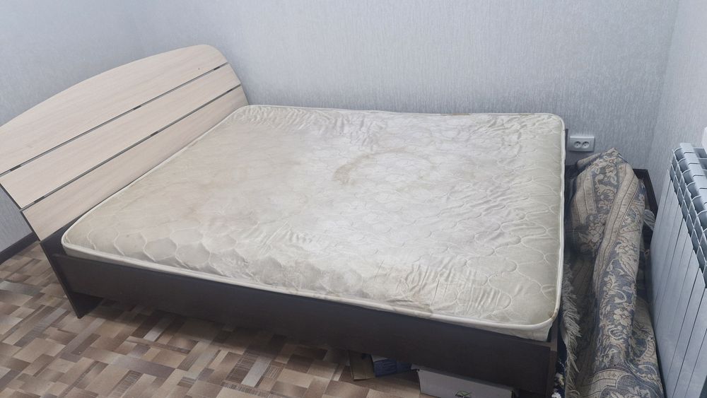 Кровать двуспальная