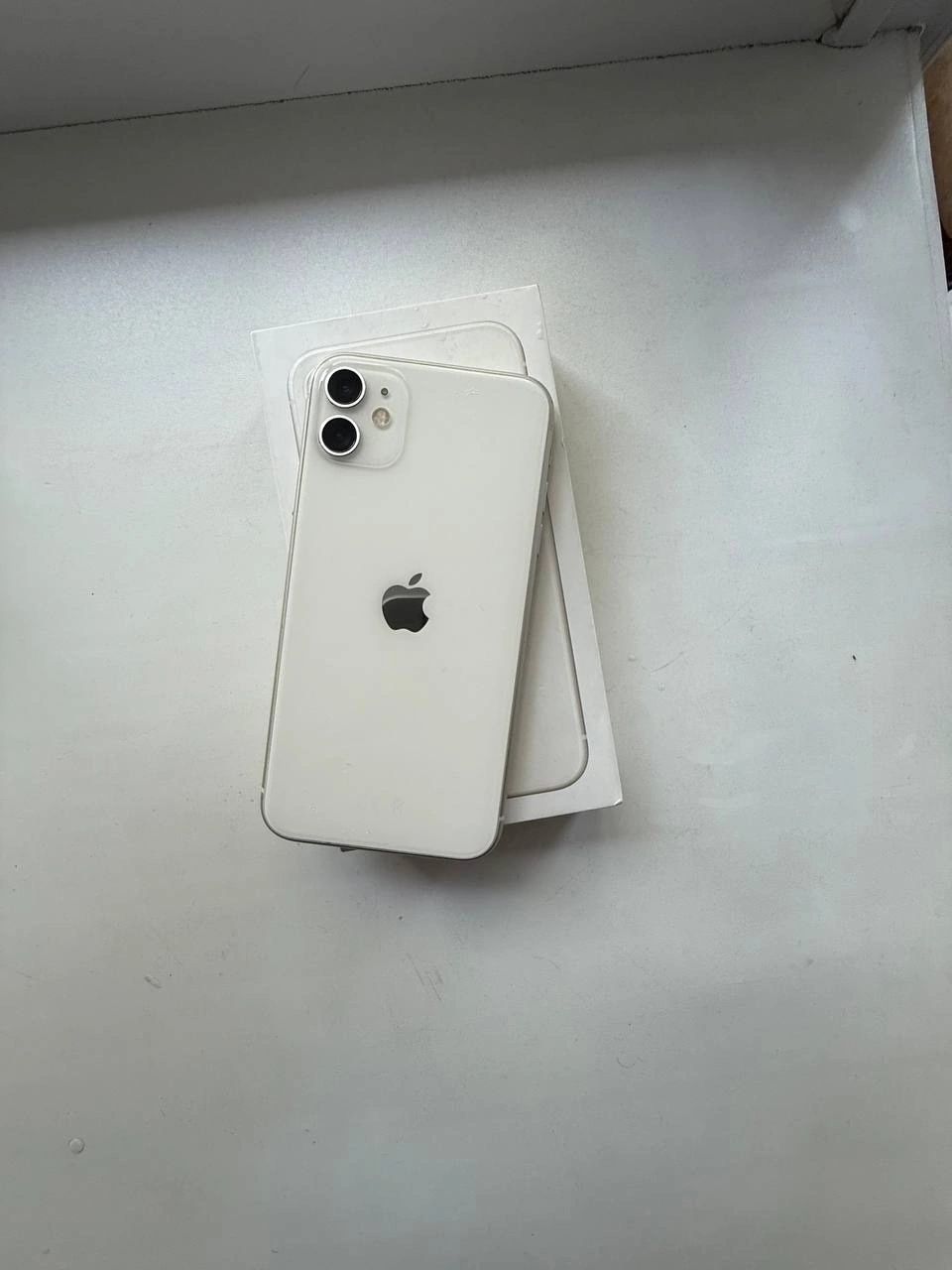 Iphone 11 128 gb .