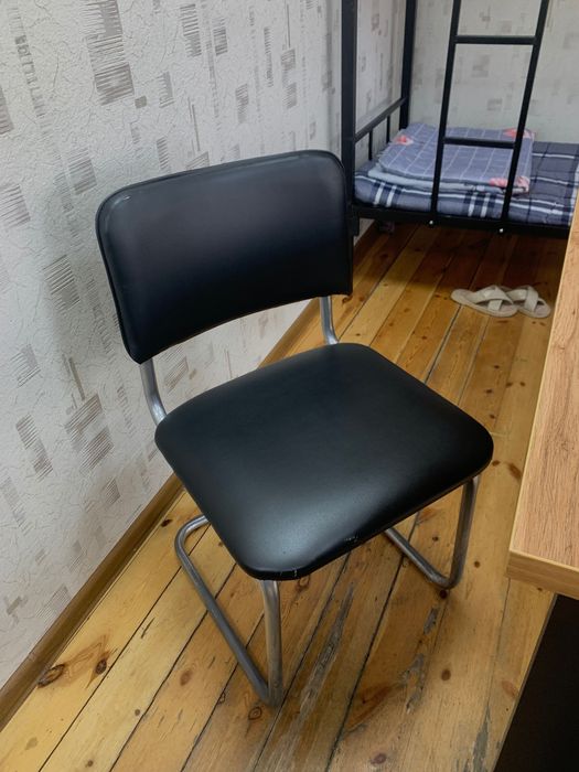 Ofis uchun komplekt stol stullar 2 ta