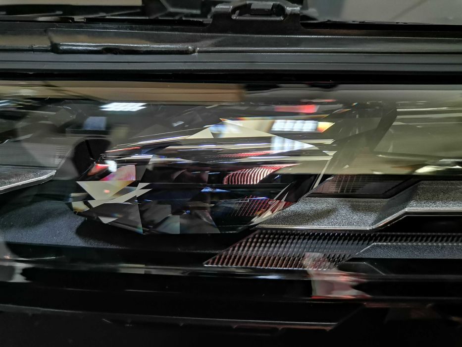 Ляв Горен Фар BMW G70 i7 Crystal Swarovski Кристал Сваровски 9879935