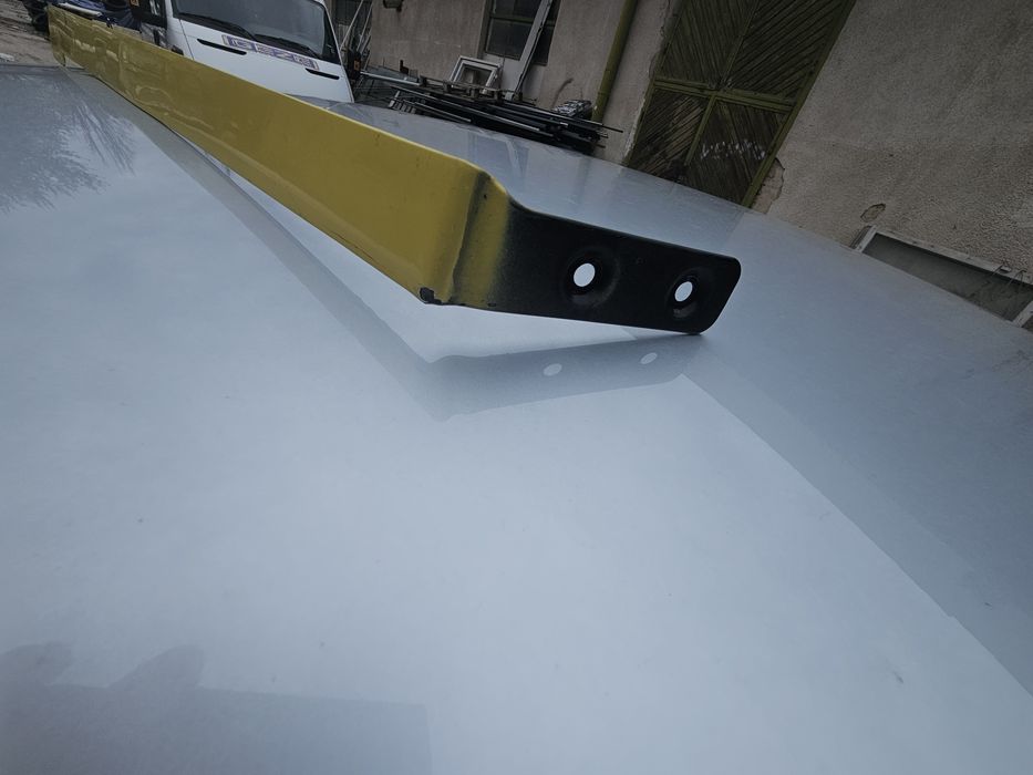 Лайсна товарна врата Caddy Maxi