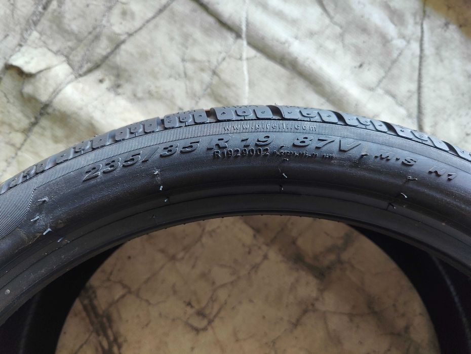 4 зимни гуми 235/35R19 Pirelli Sottozero W240 SerieII (N1) 87V DOT2625