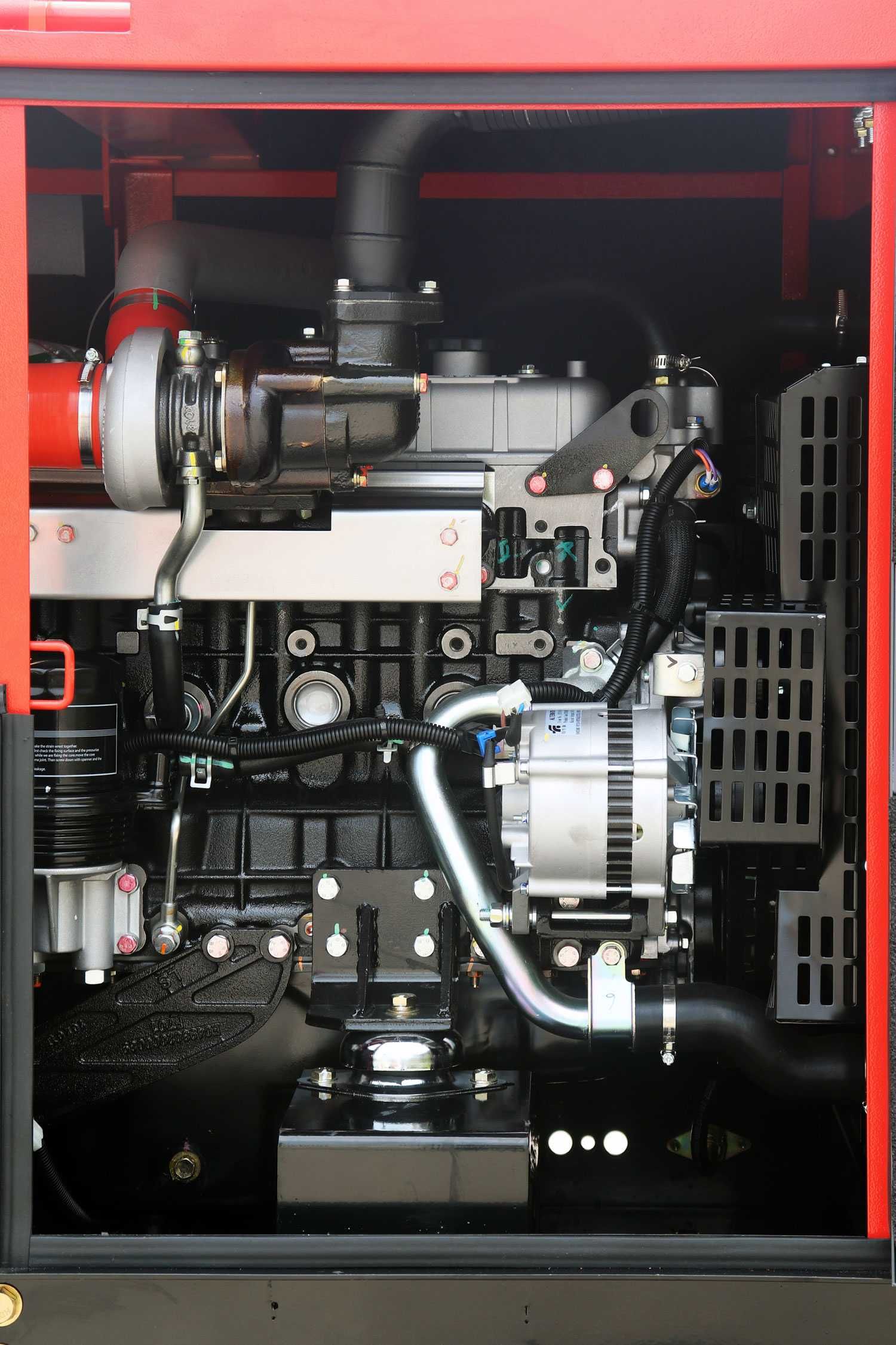 33 KVA / 26 KW   тихи ТРИФАЗНИ  Генератори с Дизелов двигател ISUZU