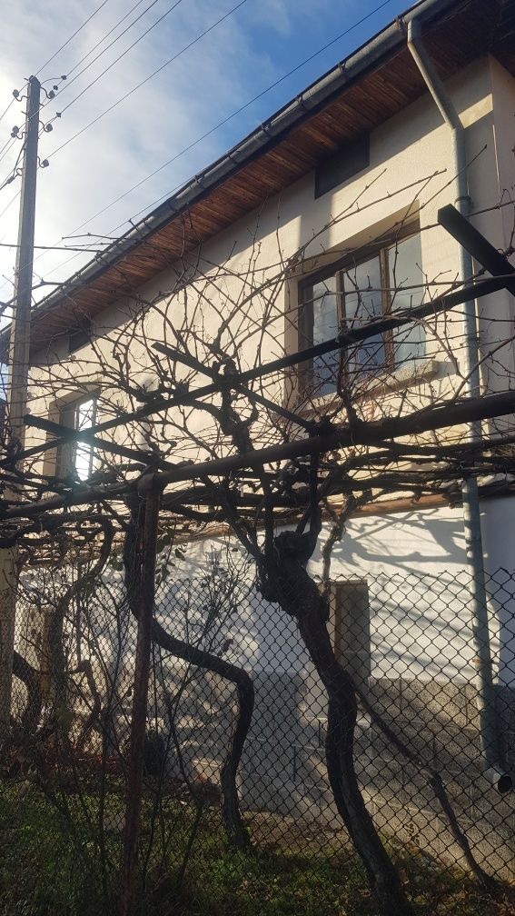 Продава къща в с.Палатово общ.Дупница