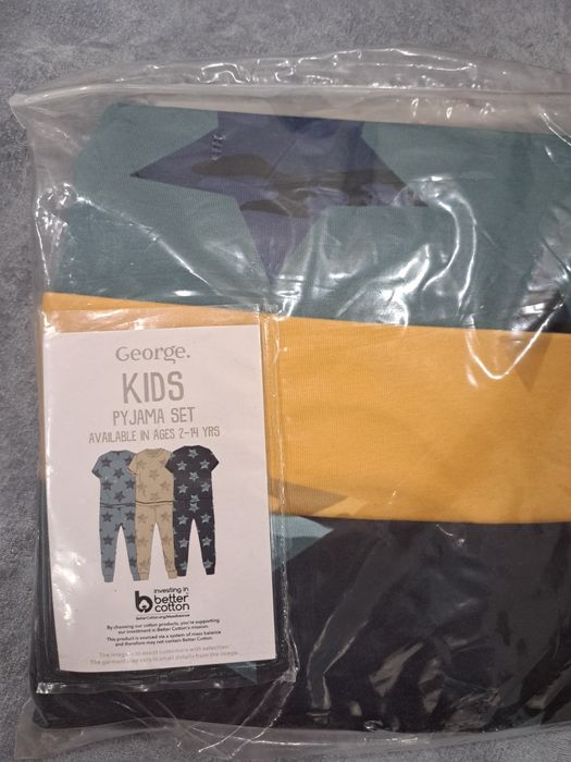 Нови детски дрехи от Англия