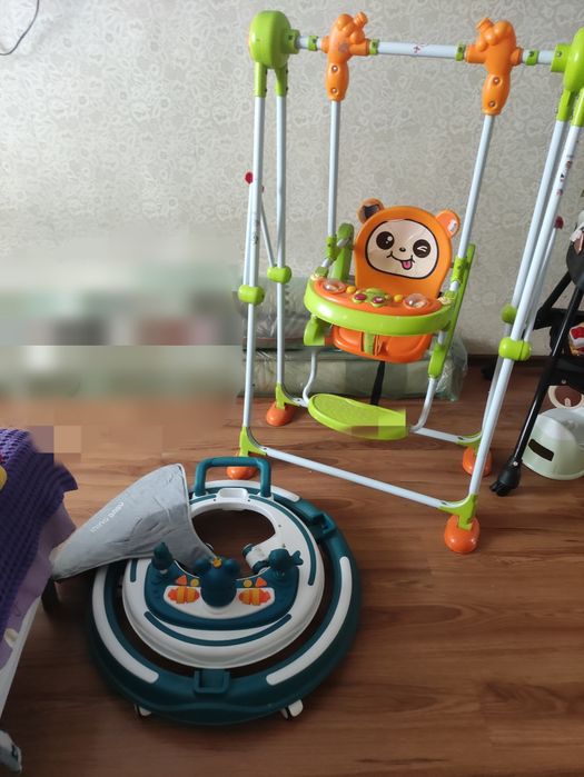 Качеля и ходули в хорошем состоянии