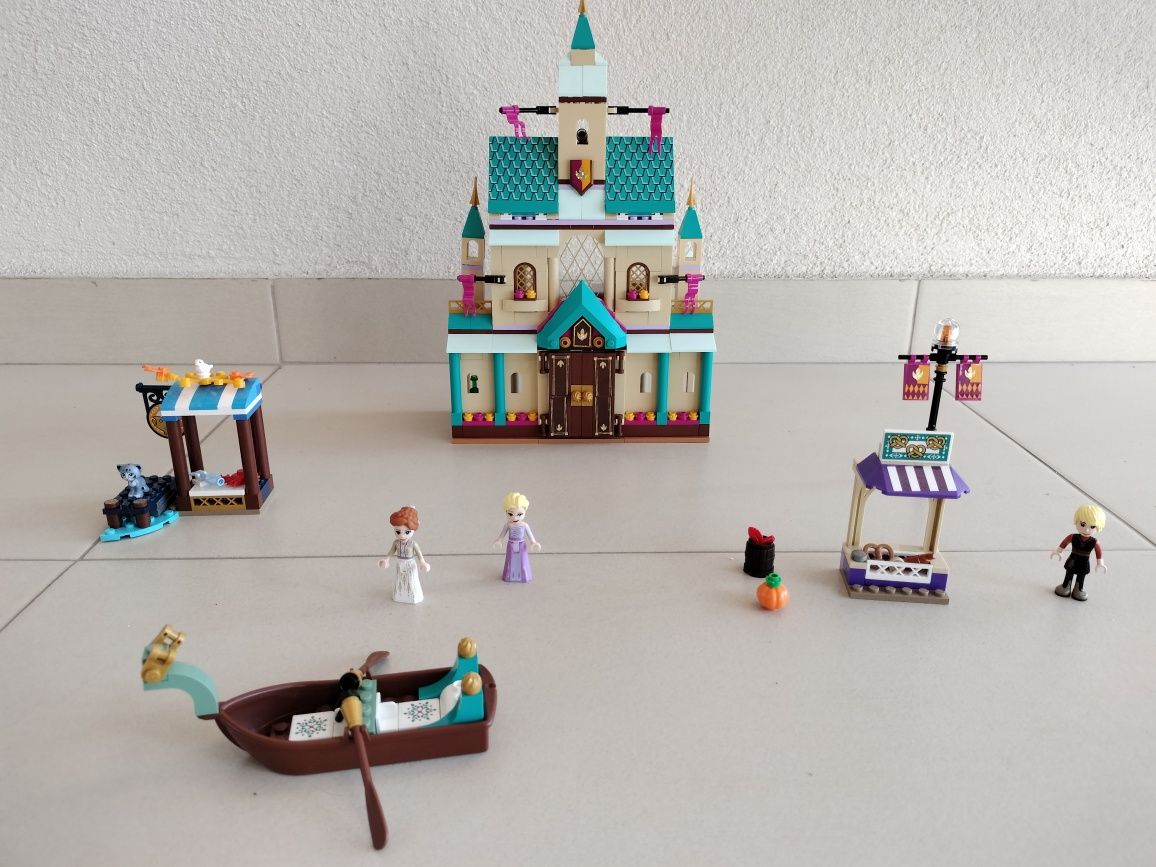 Lego Frozen Castelul din Arendelle