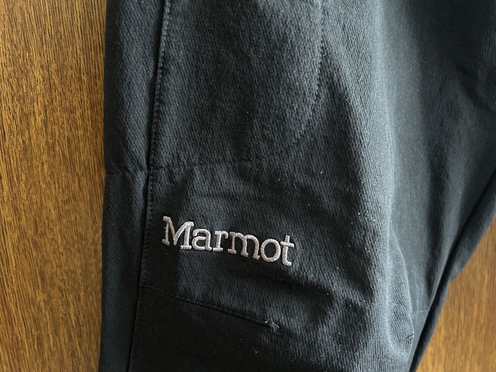 Pantaloni softshell Marmot negri, 32