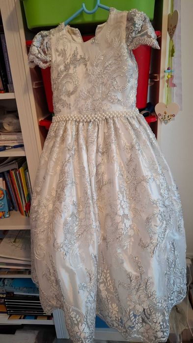 Rochita mireasa fetite 6-7 ani