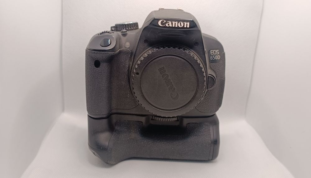 Фотоаппарат Canon 650D