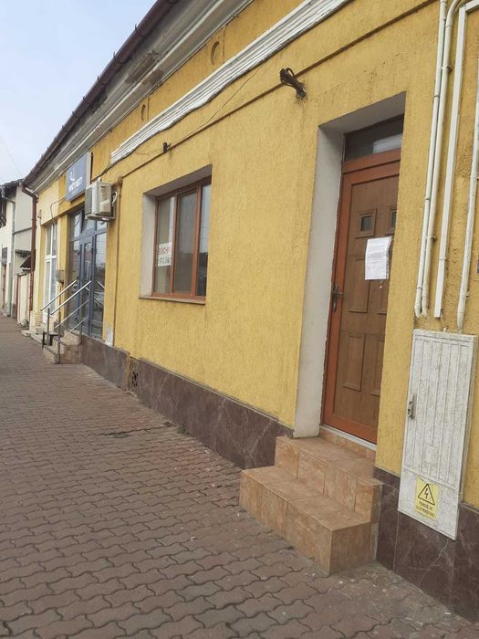 Închiriez spațiu pentru birouri pe Strada Primăriei