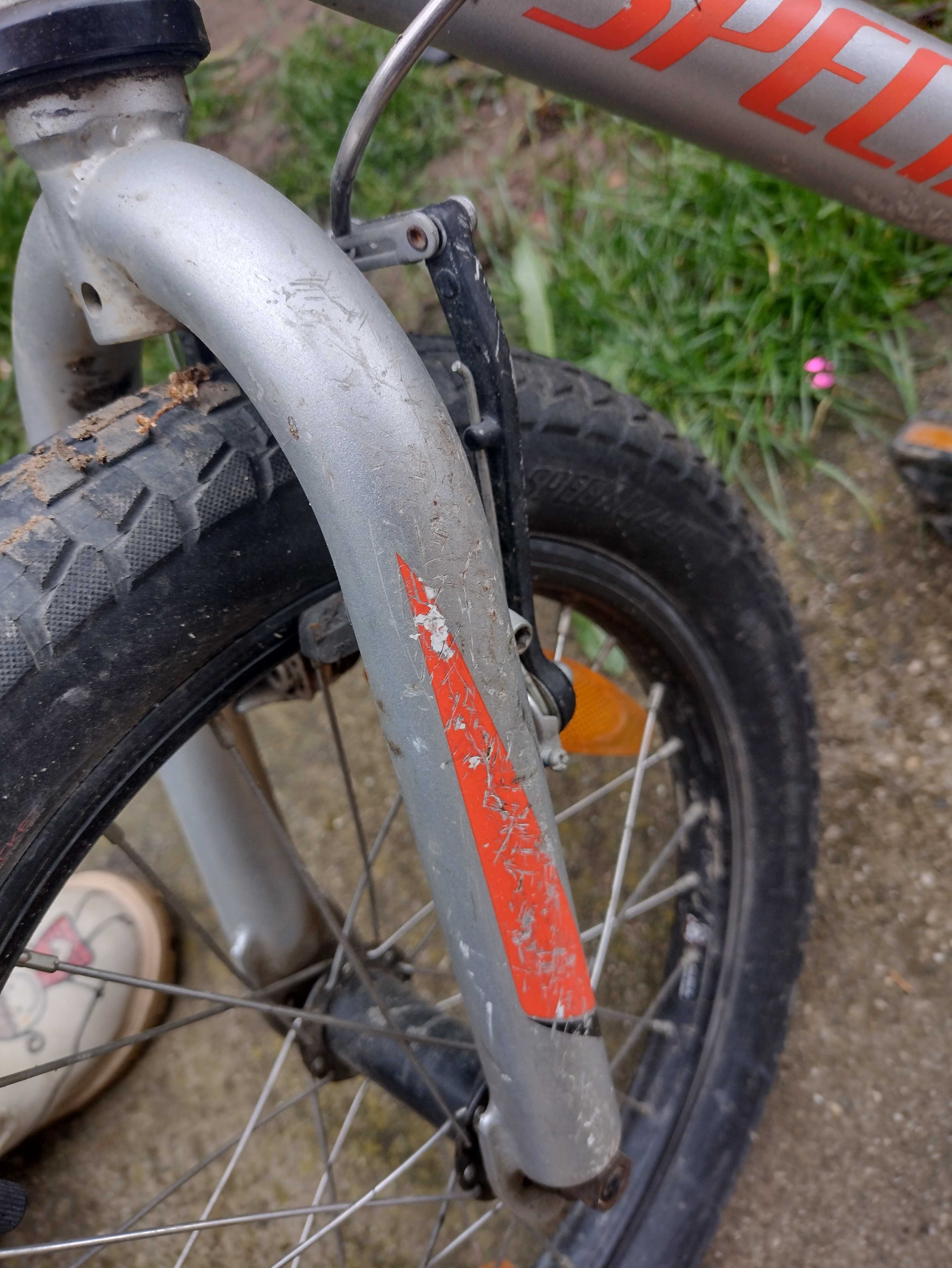 Specialized 16  с помощни гуми