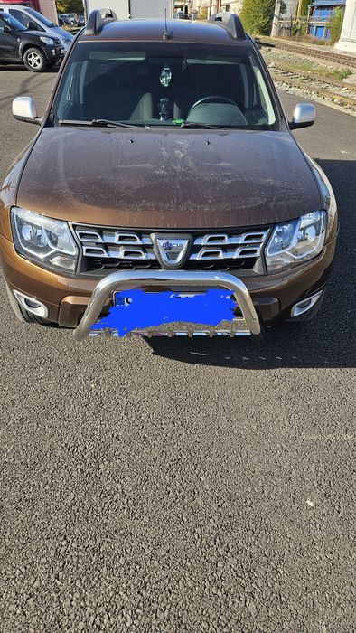 Vând Dacia Duster
