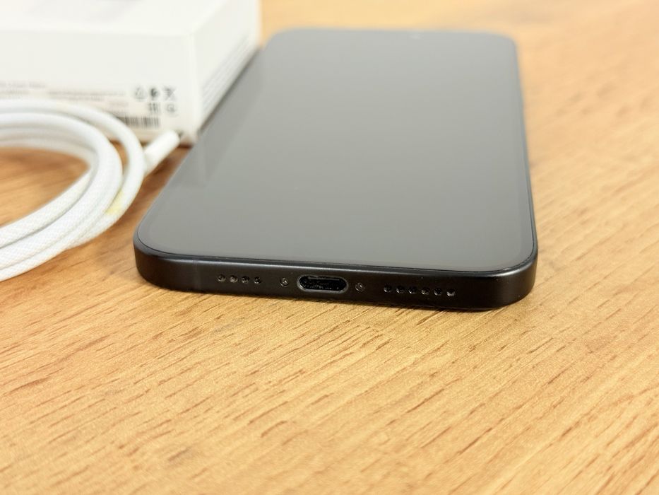 iPhone 16 Plus 256GB перфектен!!!