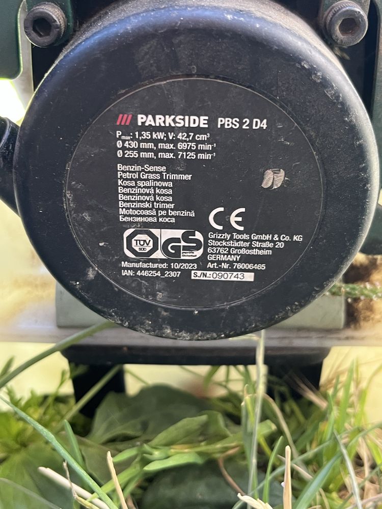 Vând două motocoase parkside si stihl fs300