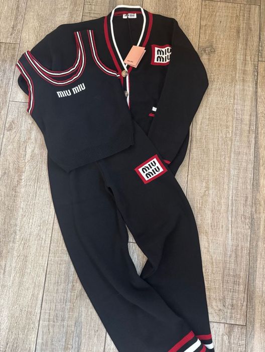 Дамски комплект нов