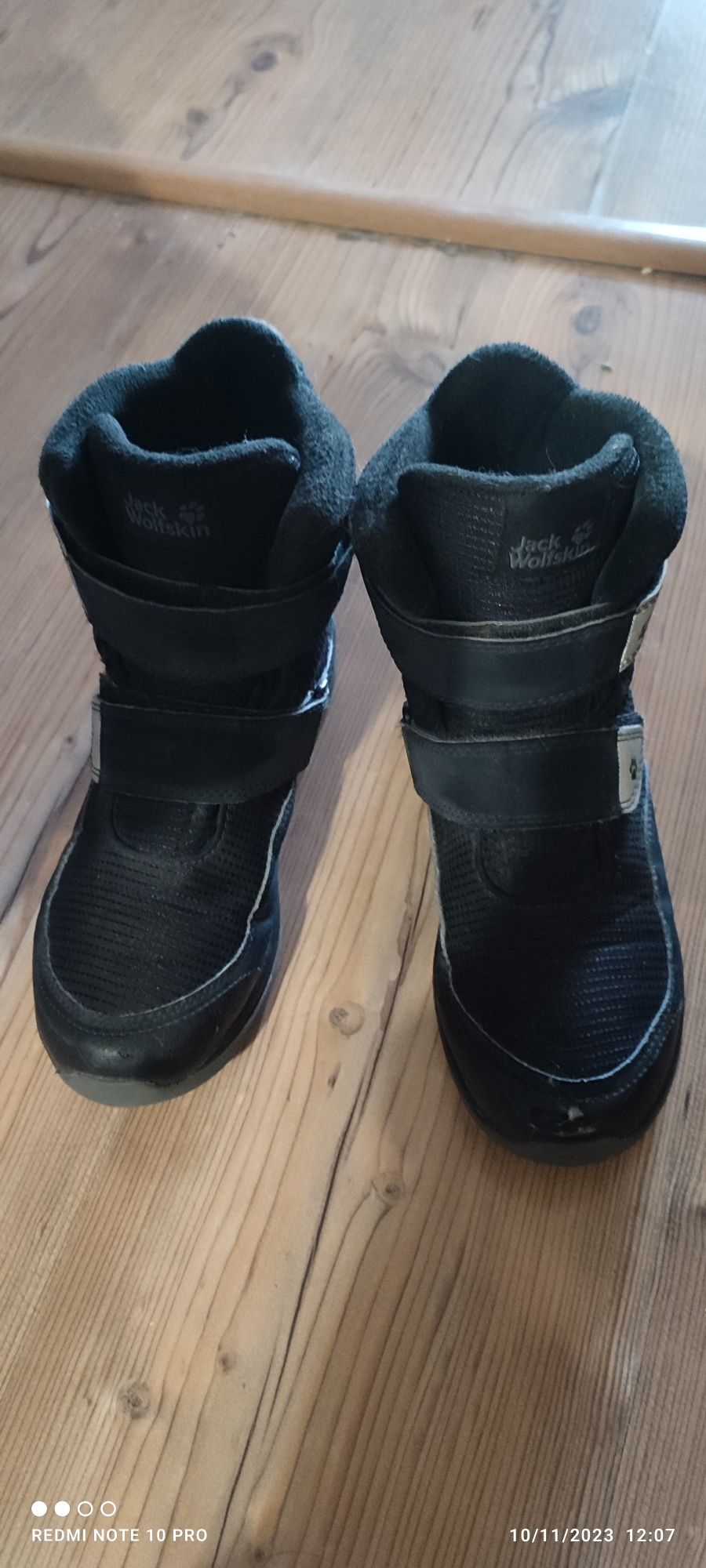 Продавам ботуши/апрески на jack wolfskin 35 номер