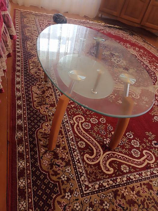 Журнальный стол стеклянный