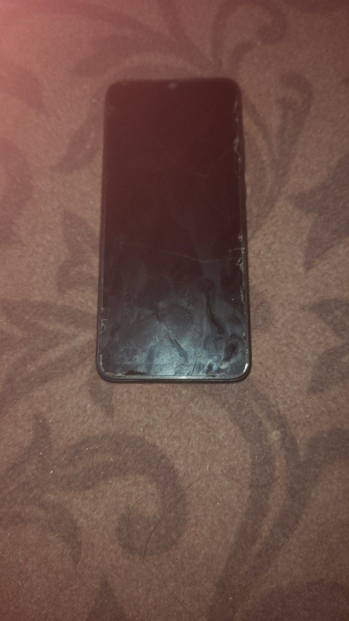 Redmi 10C sotiladi srochna
