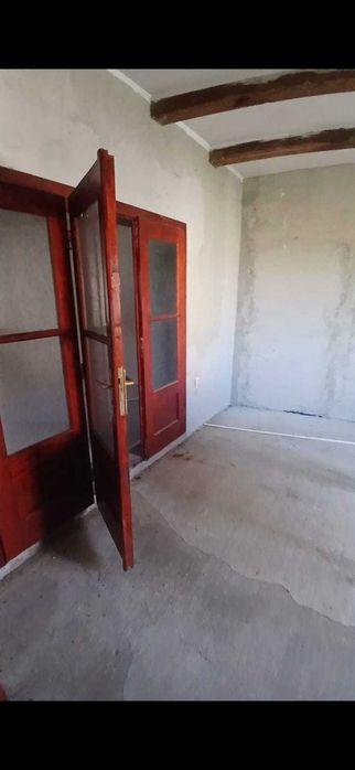 Vand casa in comuna Beliu, sat Vasile Goldis partial renovata