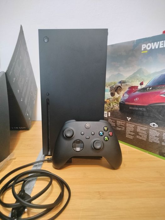 Xbox Serie X + jocuri