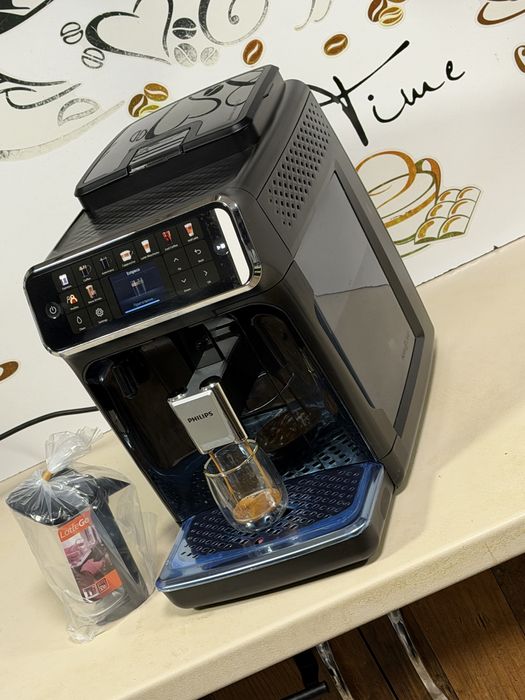 Кафемашина кафе автомат Philips EP5500 с гаранция