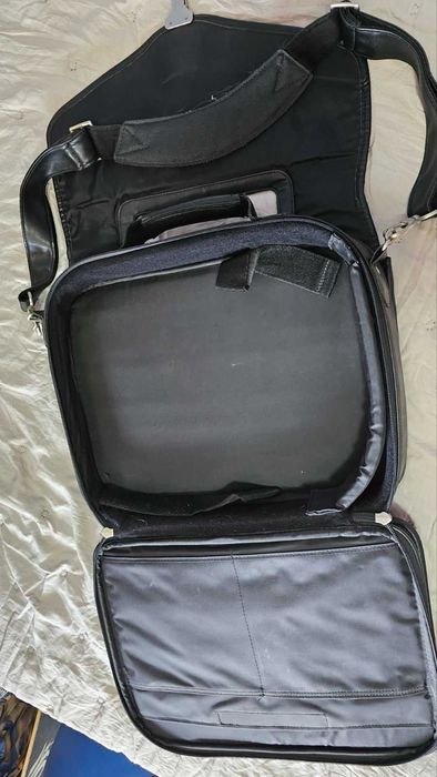 Кожена чанта за лаптоп Asus