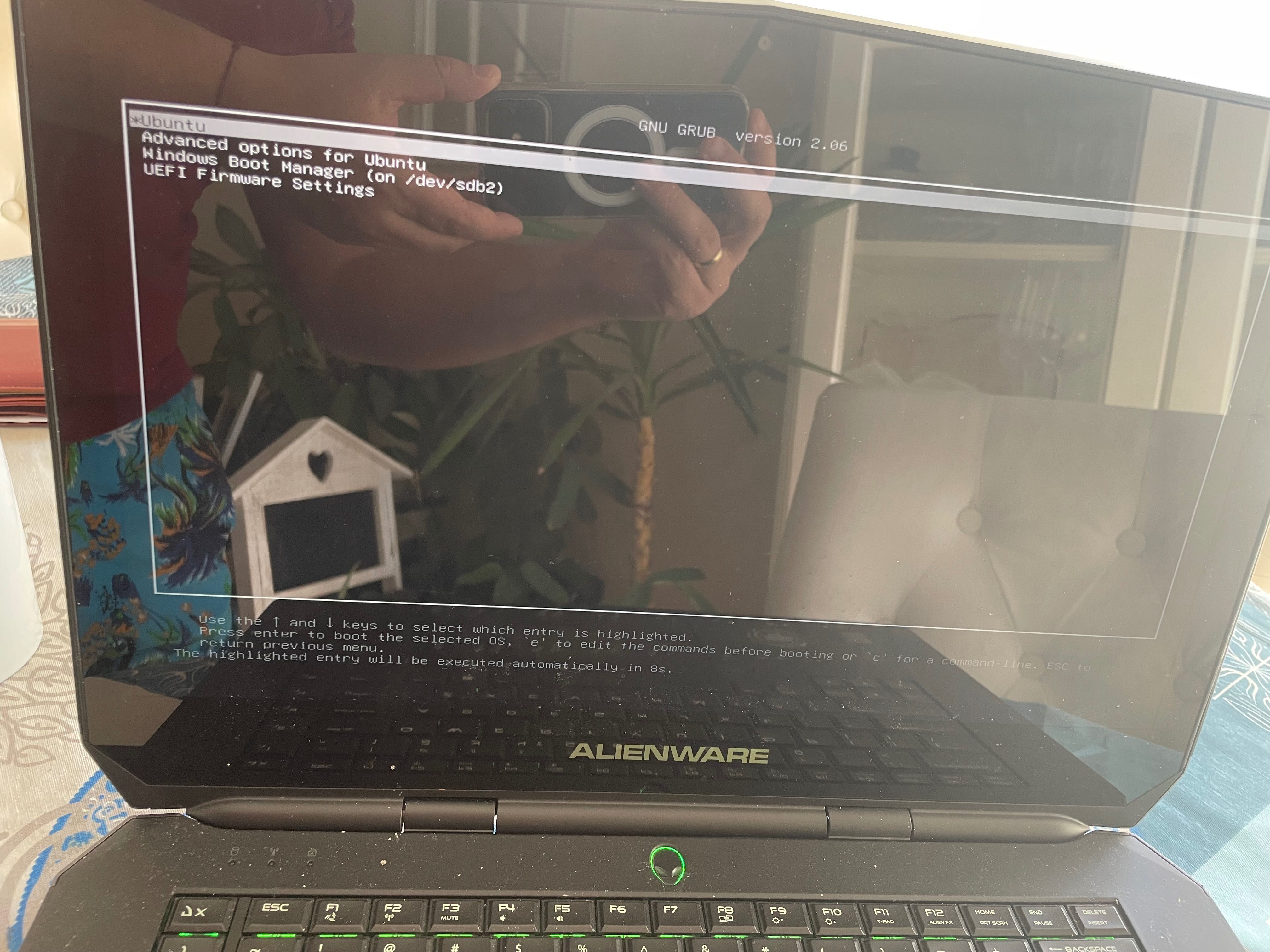 Гейминг лаптоп Alienware i7,16 ram, топ състояние, с кутия и 2 зарядни