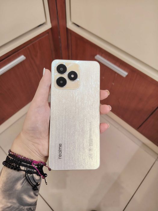 Realme c53  128 GB 6 RAM