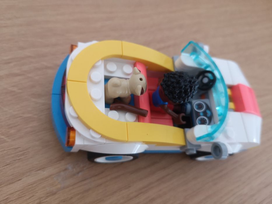 Lego Friends Masinuta electrica și încărcător