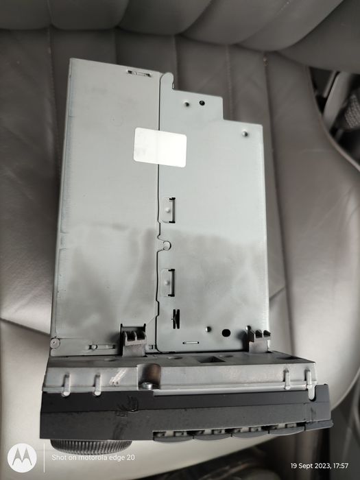 navigație originala Mercedes Benz CLS w219