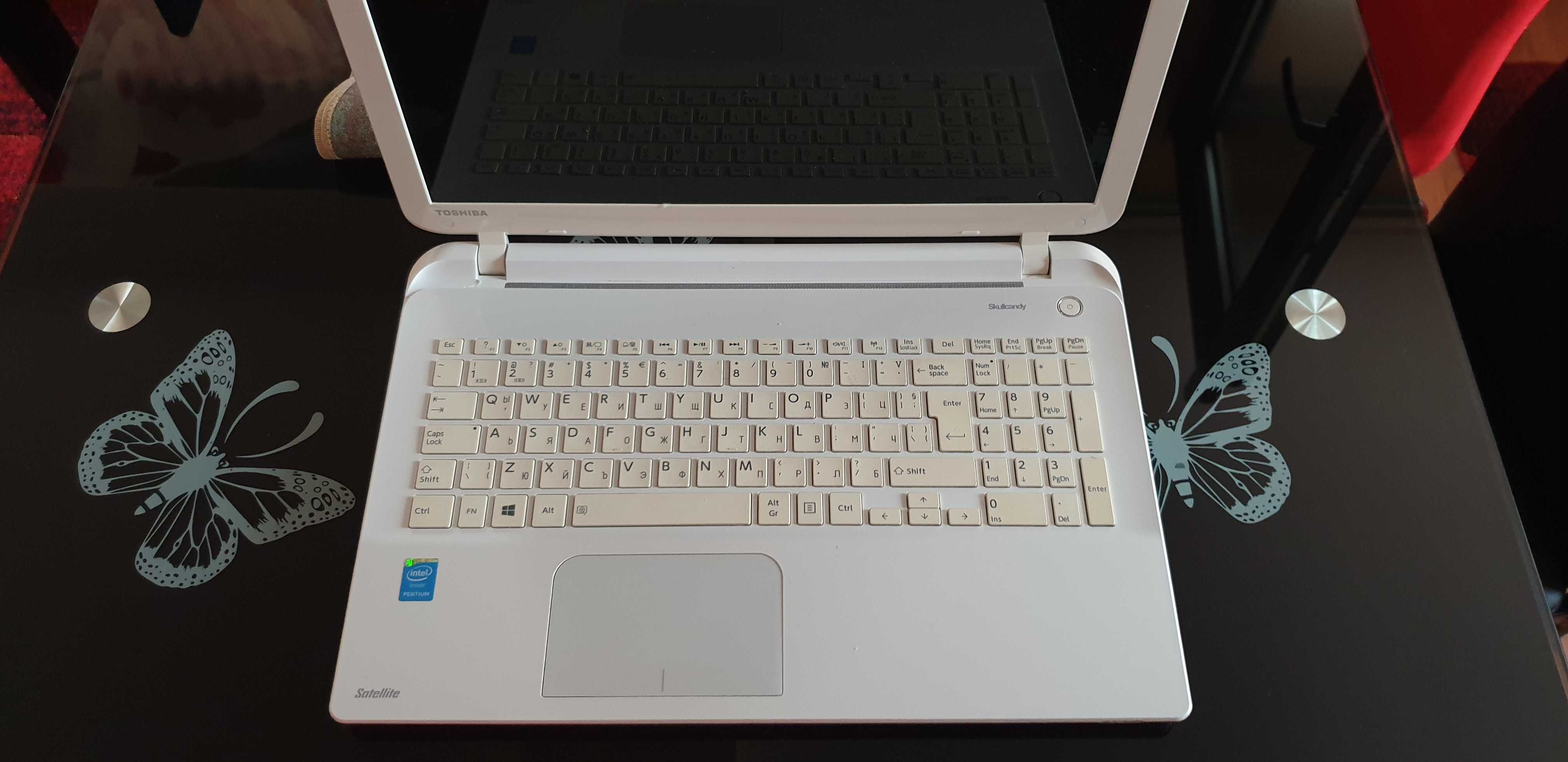 Лаптоп Toshiba Satellite L50-B