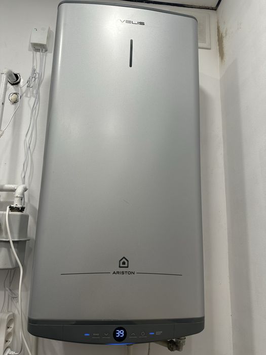 Продам аристон в отличном состоянии.