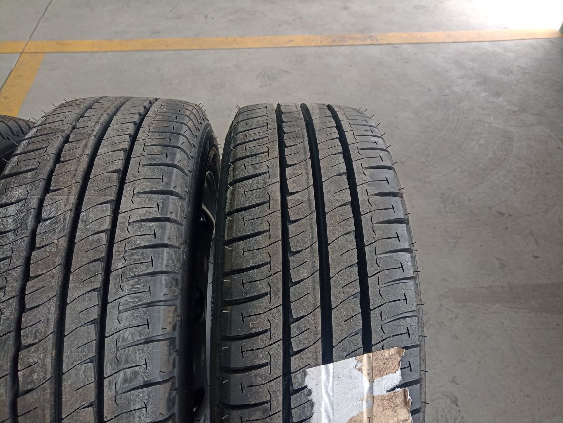 4 jante Volkswagen T5 echipate cu anvelope NOI Michelin 215/60 R17C