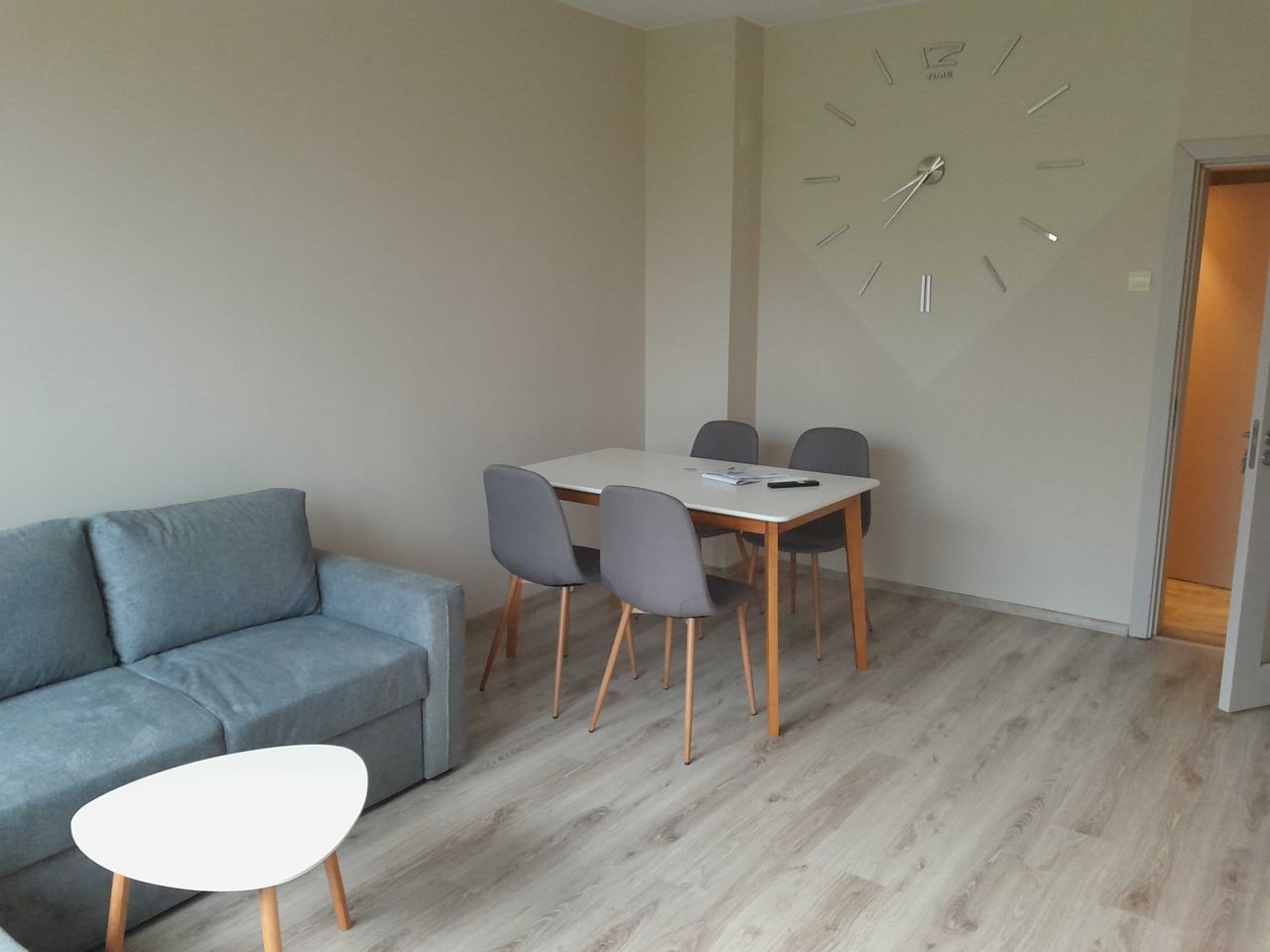 Дава се под наем Тристаен апартамент в Варна, Младост 2 - 63 кв.м за 484.5 € - Снимка #3