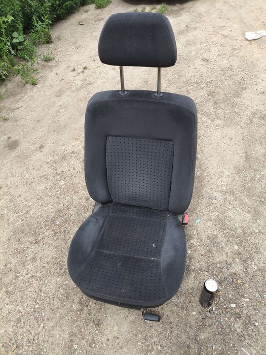 Автомобильное кресло переднее пассажирское(можно и водителю) passat B5