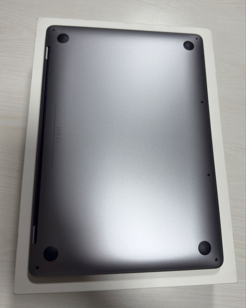 MacBook Pro M1 8/512GB Ideal!