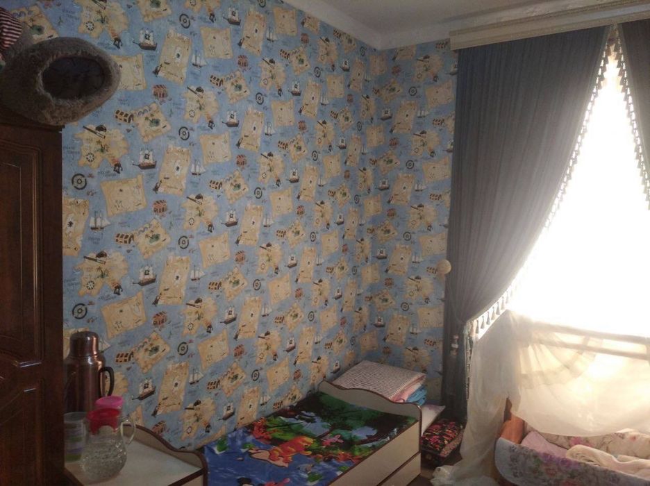 Жомбойда тайор уй сотилади. 9 соток кириб яшанг