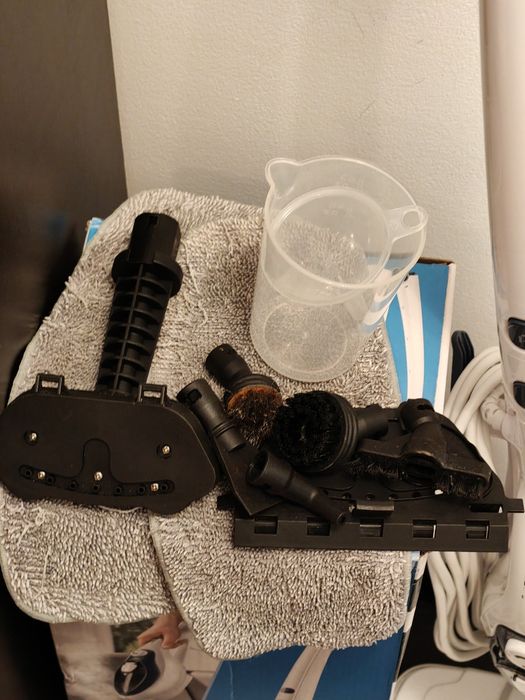 Уред за почистване с пара 2в1