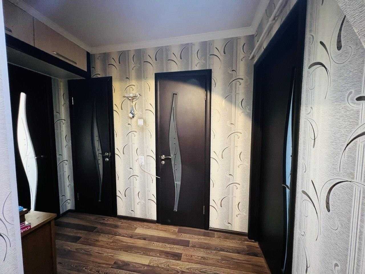 Продам 3х кварт у/пл в 8мкр 1 кольцо р-н Шашлычный двор