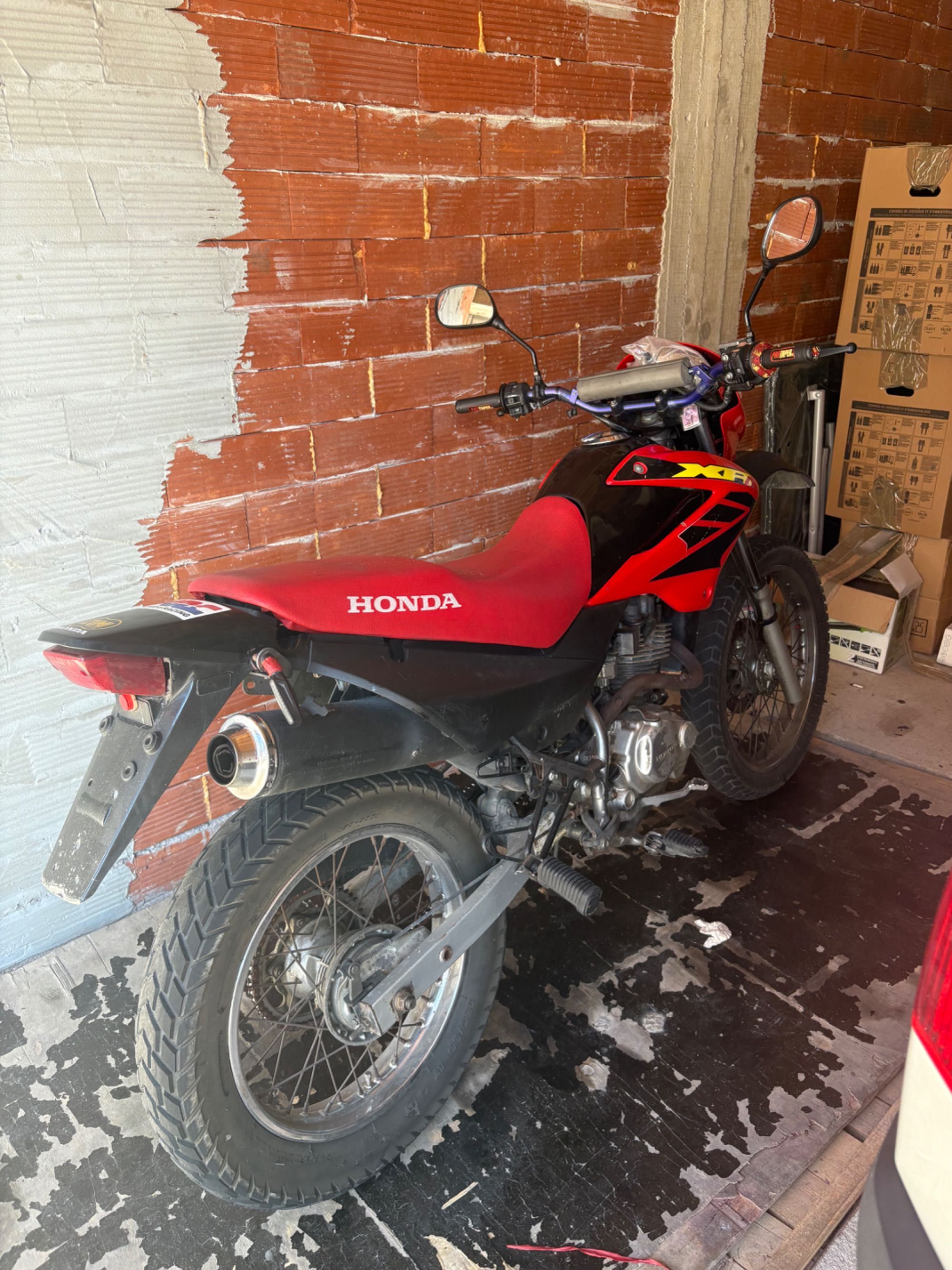 Honda xr125 мотора е в много добро състояние