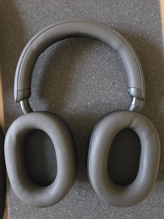 Слушалки Sony WH-1000XM5