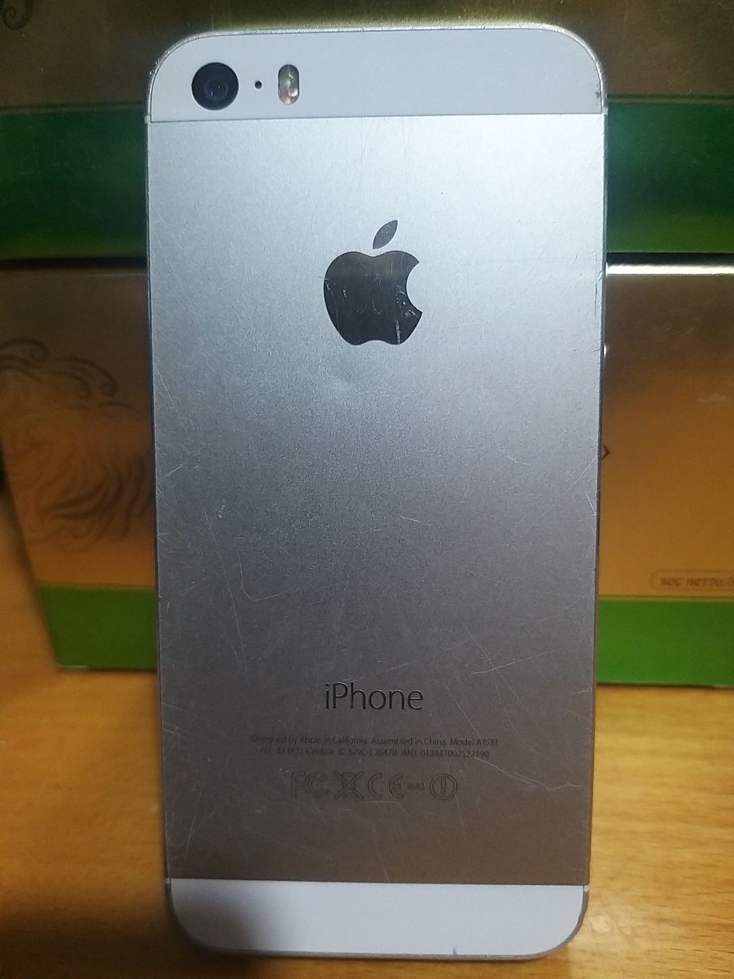Продаеться IPhone 5 рабочий