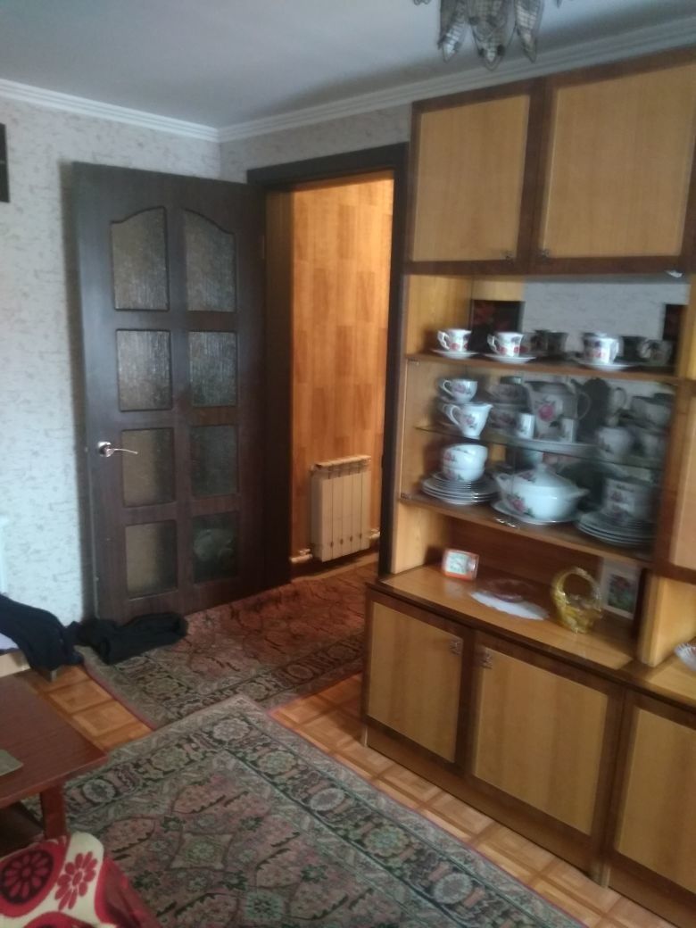 Обменяю  дом( на два хозяина ) на однокомнатную или  двух квартиру