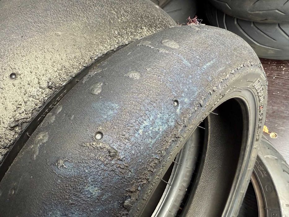 Комплект мото сликове PIRELLI Diablo Superbike SC1